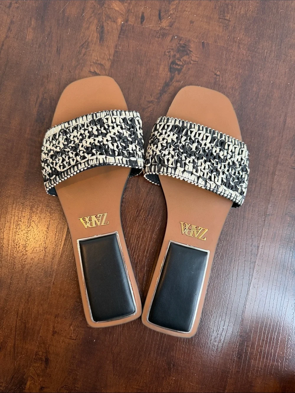 Zara Sandals - Picture 2 of 3